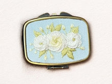Load image into Gallery viewer, Rectangular Jewelry Box Floral Hand-Embroidered
