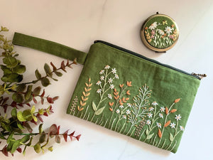 Green Summer Harvest Clutch
