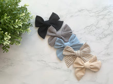 Load image into Gallery viewer, HC Set of 5 Linen Hair Bows
