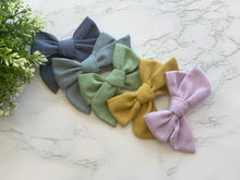 Load image into Gallery viewer, HC Set of 10 Linen Hair Bows

